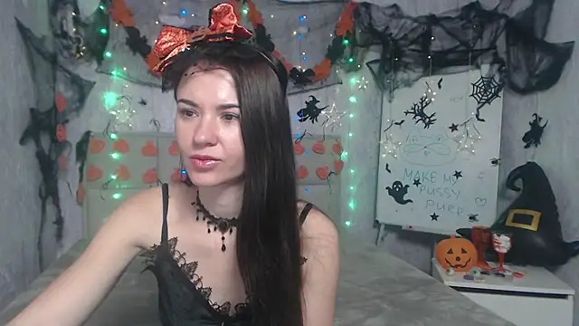 KaraCriegs online show from 29, 10, 2025