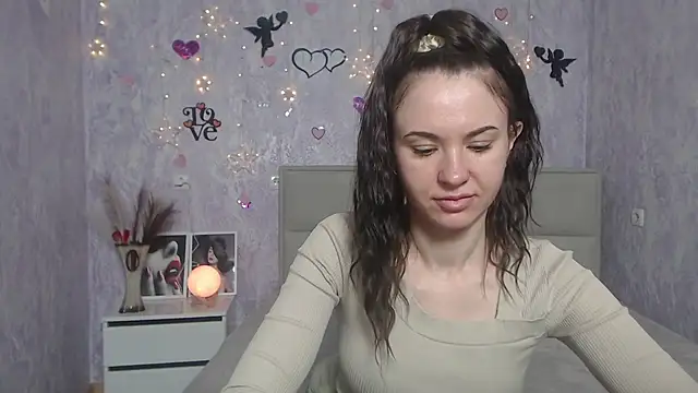 KaraCriegs online show from 13, 3, 2025