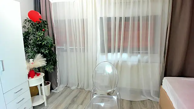 OliviaRimes online show from 28, 2, 2025