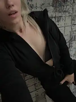 ShhhO O online show from 7, 10, 2025