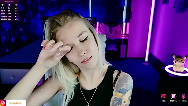 Snapshot of ShhhO_O chatting on 6, 3, 2026 ShhhO O online show from 6, 3, 2026