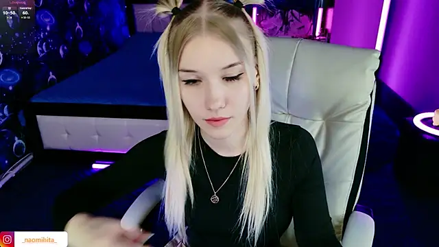 Snapshot of ShhhO_O chatting on 15, 4, 2026 ShhhO O online show from 15, 4, 2026