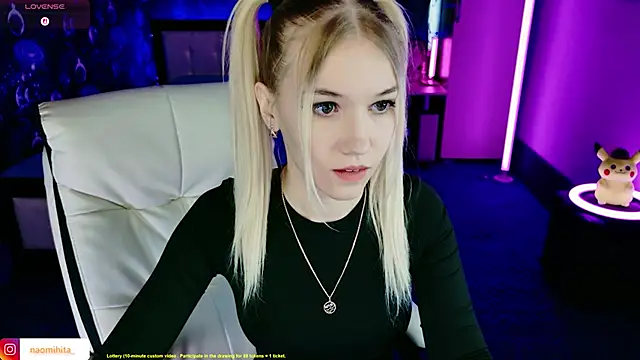 Snapshot of ShhhO_O chatting on 5, 3, 2026 ShhhO O online show from 5, 3, 2026