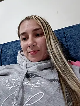 Iris love18 online show from 25, 3, 2026