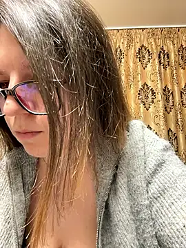 NadiraNoor online show from 17, 4, 2026