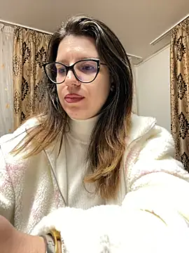 NadiraNoor online show from 28, 3, 2026