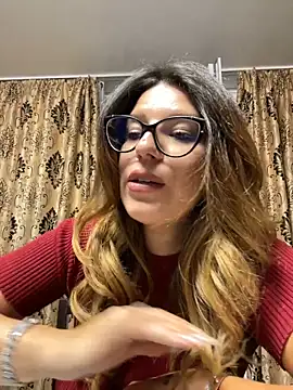 NadiraNoor online show from 9, 9, 2025