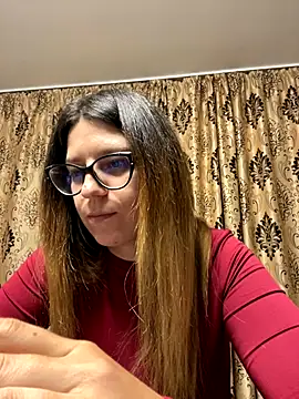 NadiraNoor online show from 9, 10, 2025