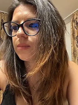 NadiraNoor online show from 17, 3, 2026