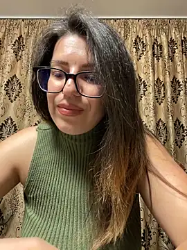 NadiraNoor online show from 31, 5, 2026