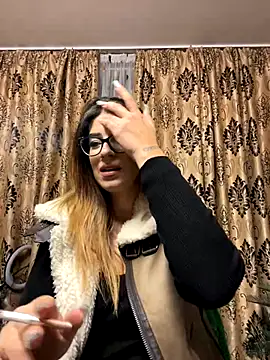 NadiraNoor online show from 19, 10, 2025