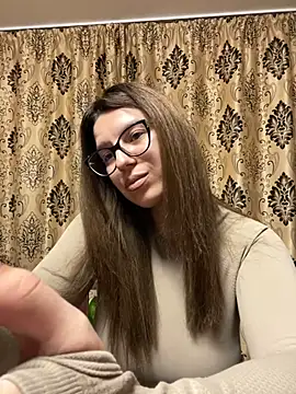 NadiraNoor online show from 27, 2, 2025