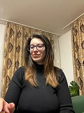 NadiraNoor online show from 2, 4, 2026