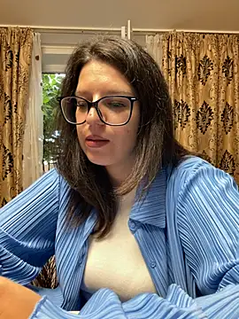NadiraNoor online show from 9, 7, 2026