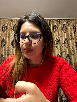 NadiraNoor online show from 5, 10, 2025