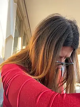 NadiraNoor online show from 12, 10, 2025