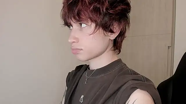 Snapshot of liamelf chatting on 4, 2, 2026 liamelf online show from 4, 2, 2026