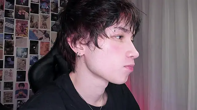 Snapshot of liamelf chatting on 17, 10, 2025 liamelf online show from 17, 10, 2025