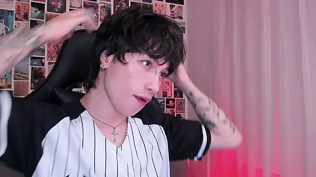 Snapshot of liamelf chatting on 19, 1, 2025 liamelf online show from 19, 1, 2025