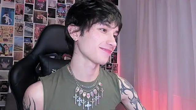 Snapshot of liamelf chatting on 5, 3, 2025 liamelf online show from 5, 3, 2025