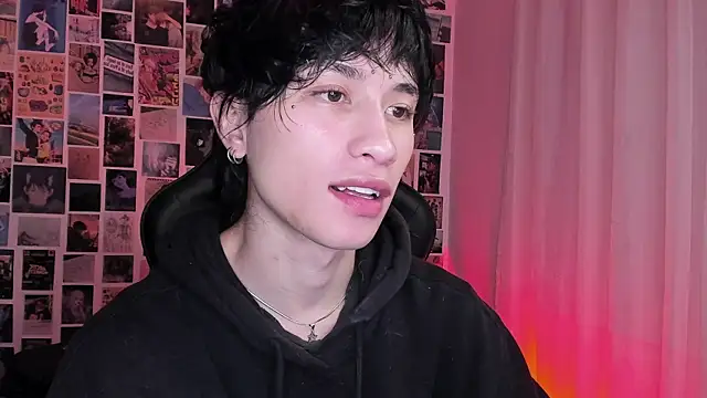 Snapshot of liamelf chatting on 14, 10, 2025 liamelf online show from 14, 10, 2025