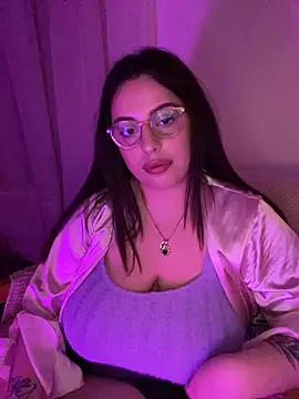 Snapshot of milkyhonybaby chatting on 18, 3, 2025 milkyhonybaby online show from 18, 3, 2025