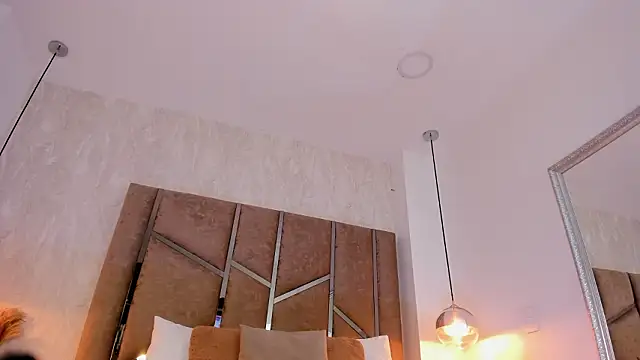 Martinaa Jones  online show from 18, 2, 2026