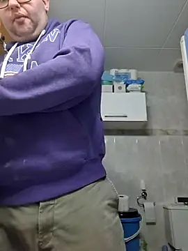 Javier bear online show from 26, 11, 2025