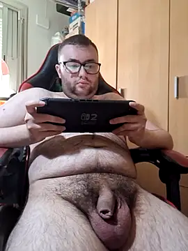 Javier bear online show from 13, 4, 2026