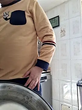 Javier bear online show from 20, 3, 2026