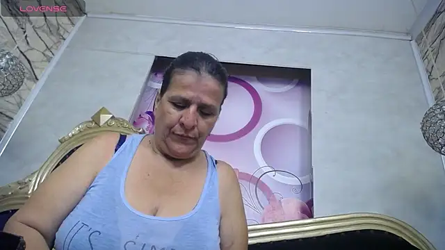 Snapshot of karito_mature17 chatting on 6, 5, 2026 karito mature17 online show from 6, 5, 2026