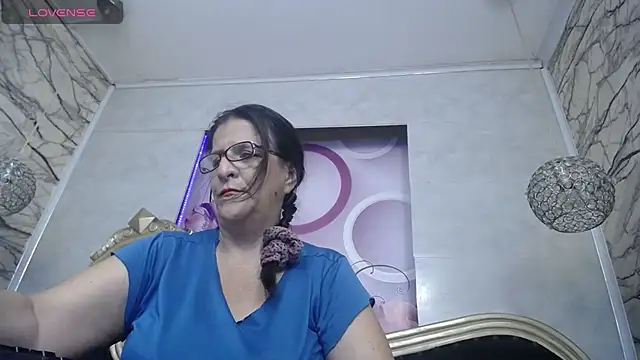 Snapshot of karito_mature17 chatting on 10, 6, 2026 karito mature17 online show from 10, 6, 2026