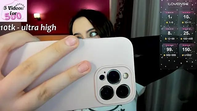 Snapshot of MoranaKit chatting on 29, 11, 2025 MoranaKit online show from 29, 11, 2025