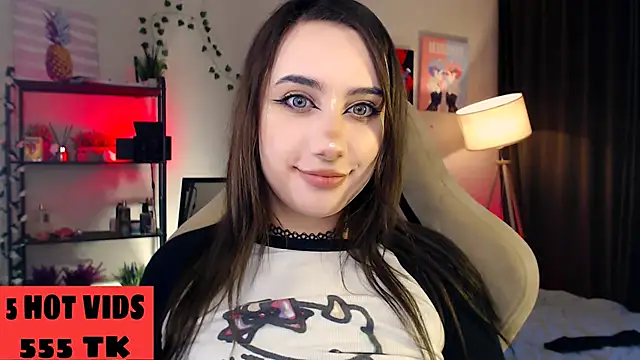 Snapshot of MoranaKit chatting on 14, 10, 2025 MoranaKit online show from 14, 10, 2025