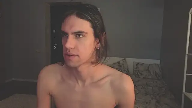 mollymila online show from 28, 2, 2026