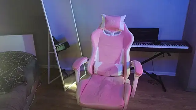 mollymila online show from 7, 3, 2025