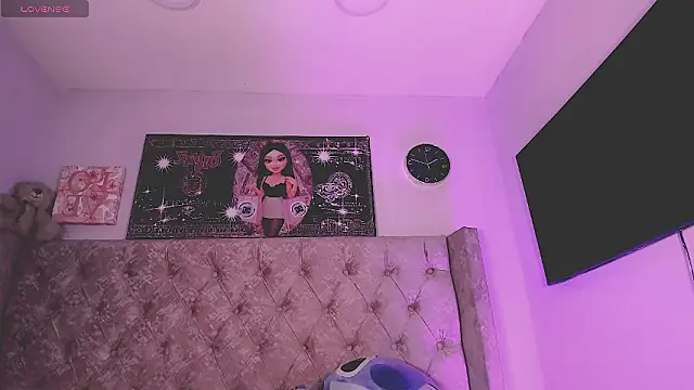 kimMaddiee online show from 3, 3, 2026