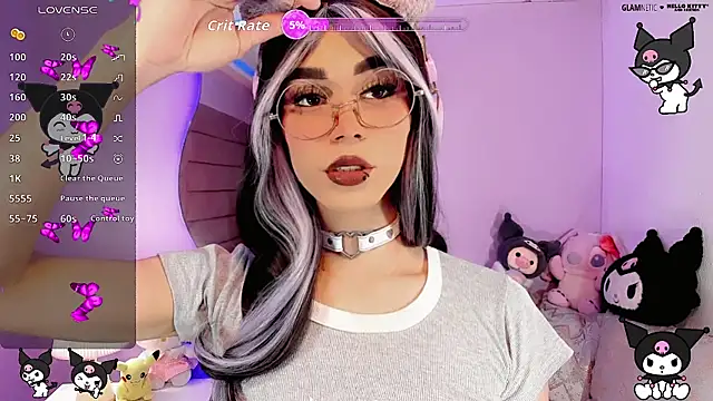 kimMaddiee online show from 11, 11, 2025