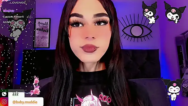 kimMaddiee online show from 3, 10, 2025