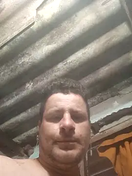 TusOjitosClaros69 online show from 16, 1, 2025