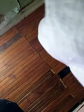 TusOjitosClaros69 online show from 12, 12, 2024