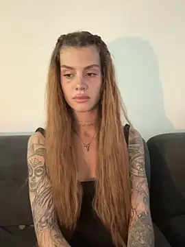 EmiliaCatalina online show from 31, 5, 2026