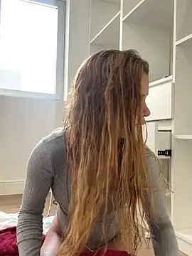 Snapshot of EmiliaCatalina chatting on 30, 10, 2025 EmiliaCatalina online show from 30, 10, 2025