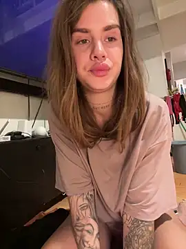 Snapshot of EmiliaCatalina chatting on 13, 3, 2025 EmiliaCatalina online show from 13, 3, 2025