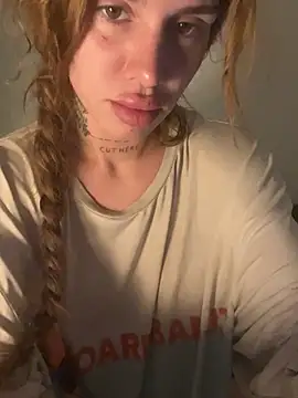 EmiliaCatalina online show from 24, 2, 2026