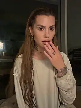 EmiliaCatalina online show from 22, 2, 2026