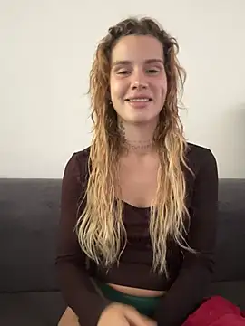 EmiliaCatalina online show from 10, 2, 2026