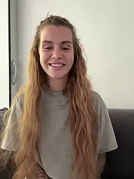 EmiliaCatalina online show from 23, 2, 2026