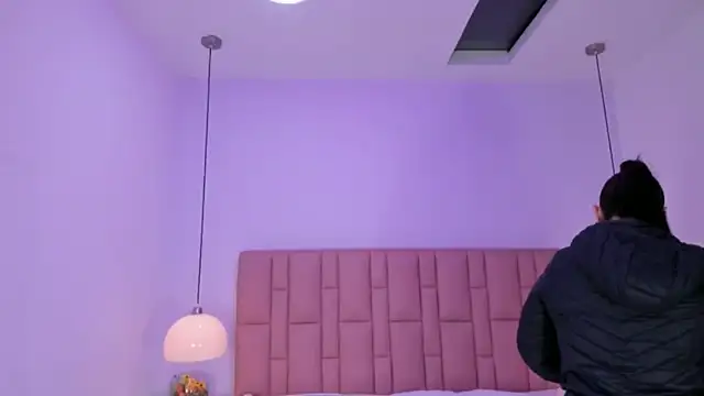 victoria cooper3 online show from 12, 1, 2026