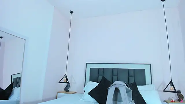 victoria cooper3 online show from 17, 11, 2025